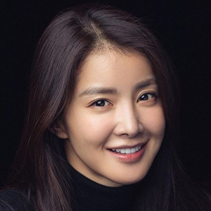 Fiche de la star Lee Si-young